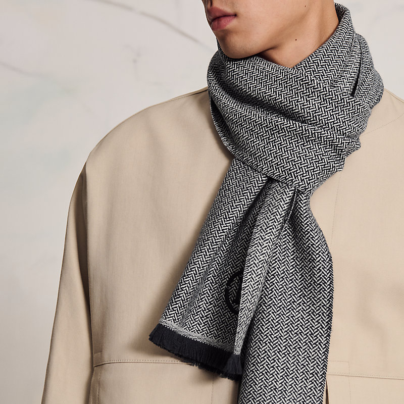 HERMÈS カシミヤ100% グレー マフラー HERMES エルメス ロゴ刺しゅう カシミヤ100% マフラー グレー